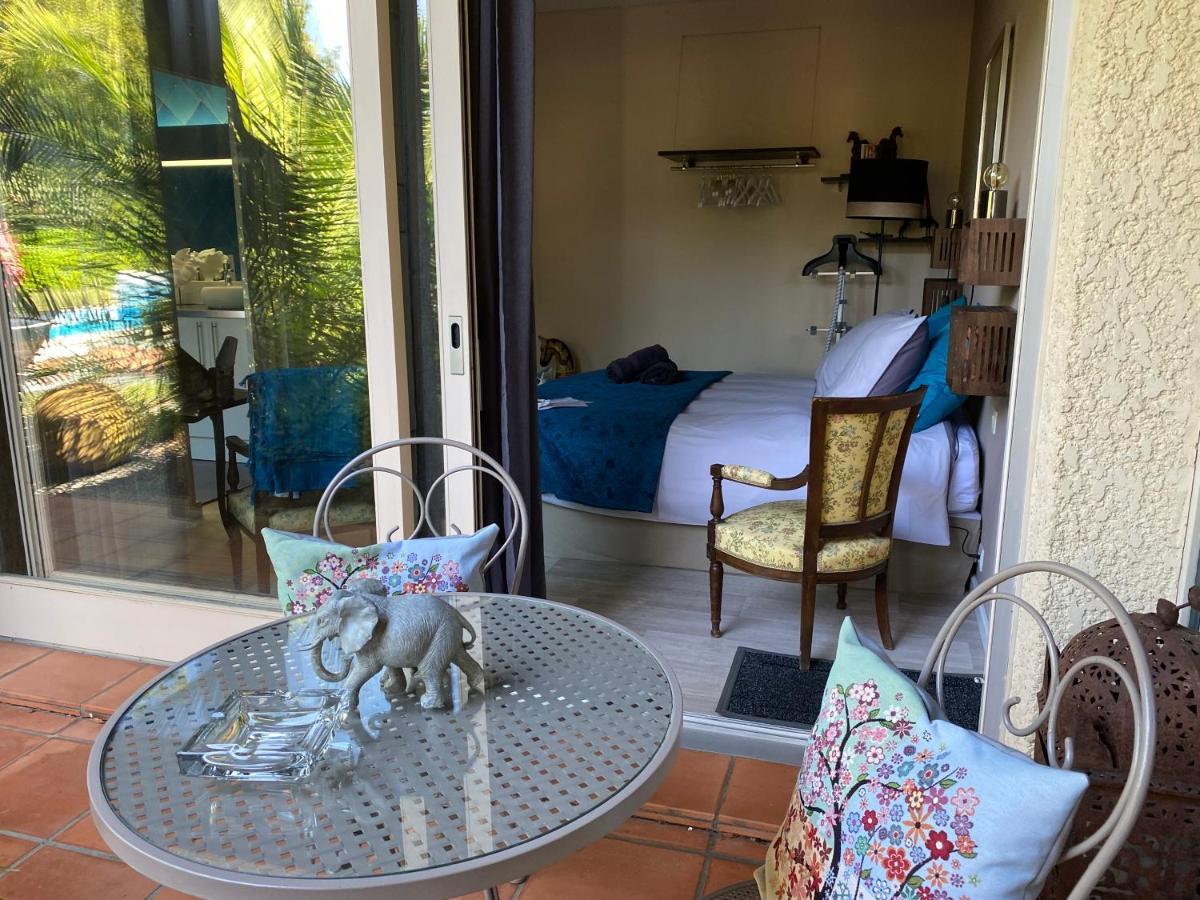 L'Hacienda Hotel Saint-Pierre-du-Mont  Eksteriør billede